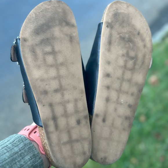 (USED) Steve Madden Rhinestone - Picture 3 of 3